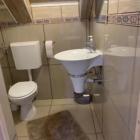 Diamond Apartment *